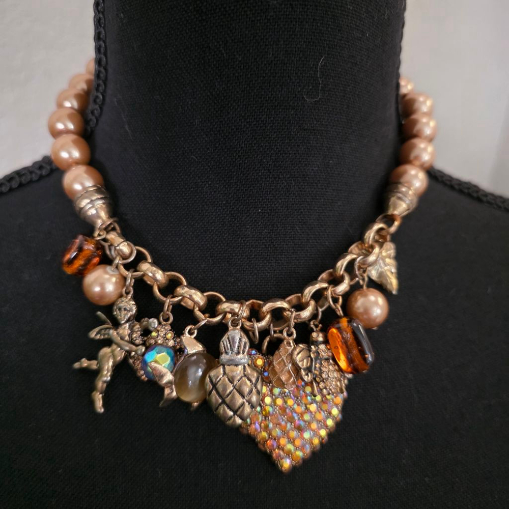 Panneta like Glamorous Peach Color Faux Pearls Heart Of Charm Gold Necklace